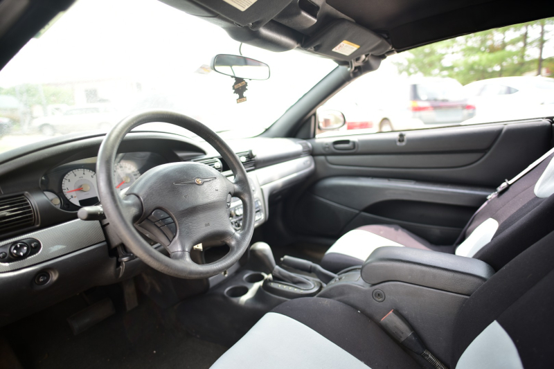 Chrysler Sebring 2004 price $2,950