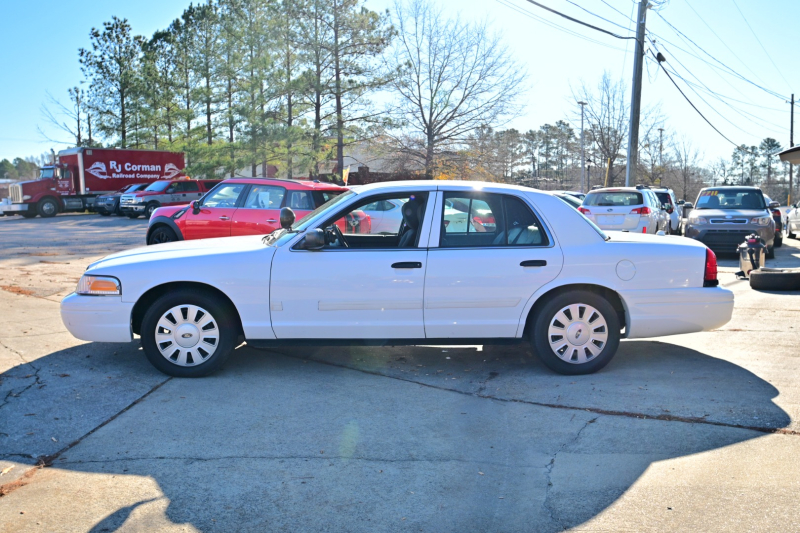 Ford Crown Victoria 2011 price $4,850