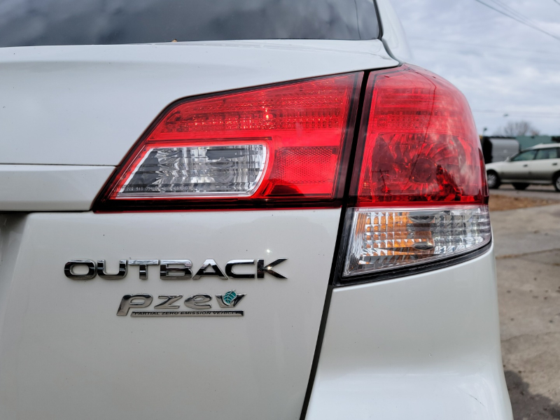 Subaru Outback 2010 price $5,250