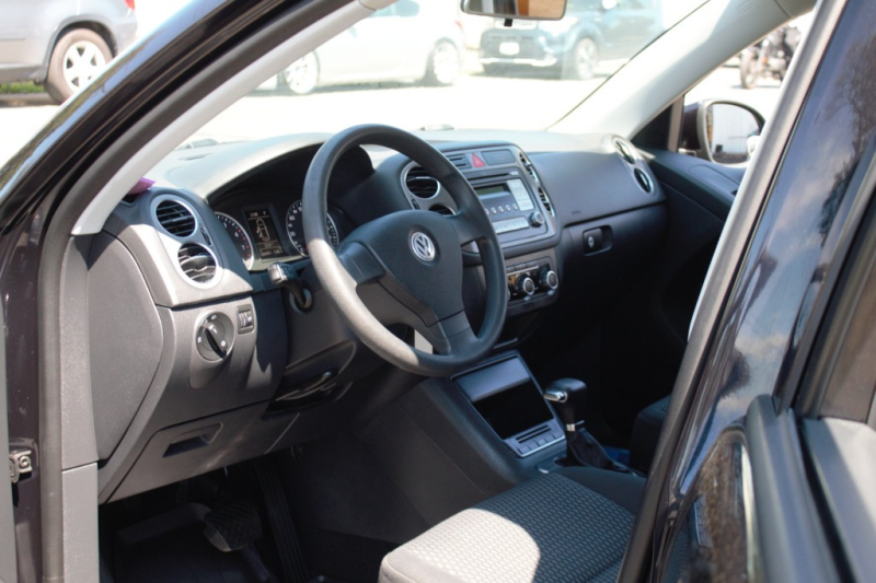 Volkswagen Tiguan 2010 price $12,498
