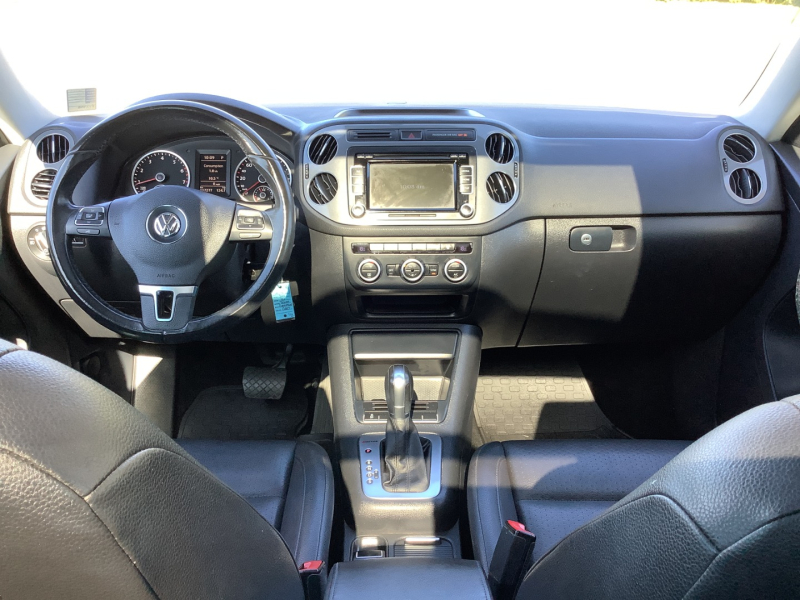 Volkswagen Tiguan 2015 price $17,998