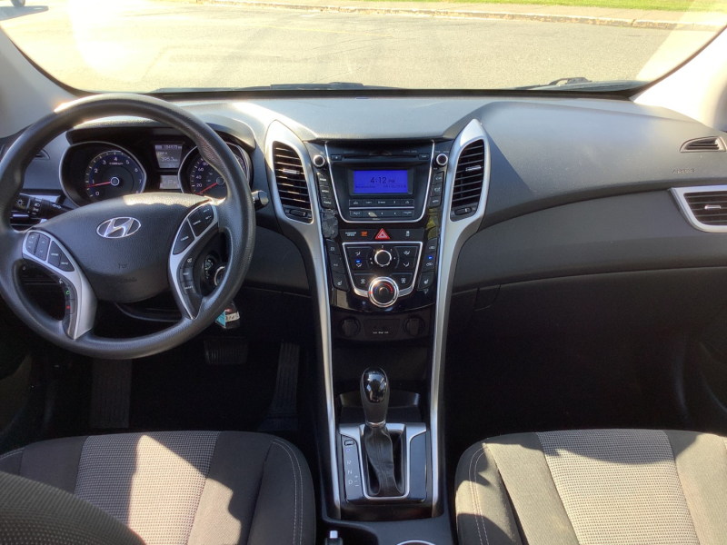 Hyundai Elantra GT 2014 price $9,888
