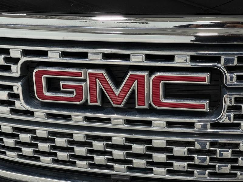 GMC Acadia 2017 price $18,760