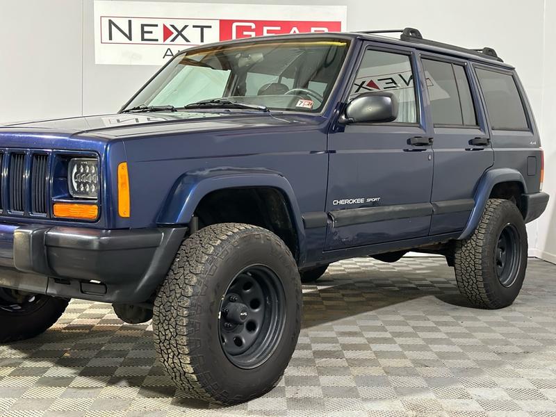 Jeep Cherokee 2001 price $12,999