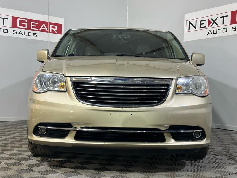 Chrysler Town & Country 2011 price $7,499