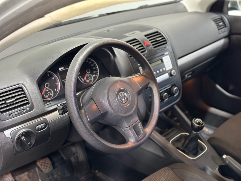 Volkswagen Jetta Sedan 2010 price $5,999