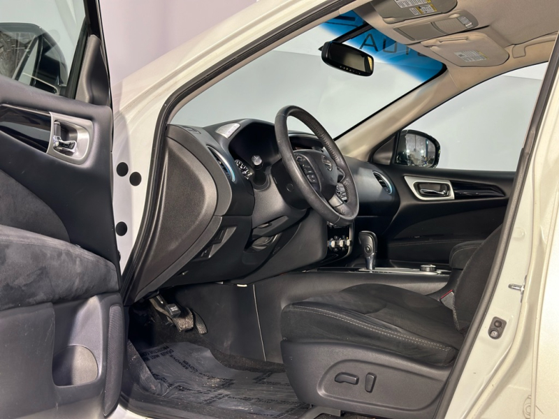 Nissan Pathfinder 2015 price $12,000
