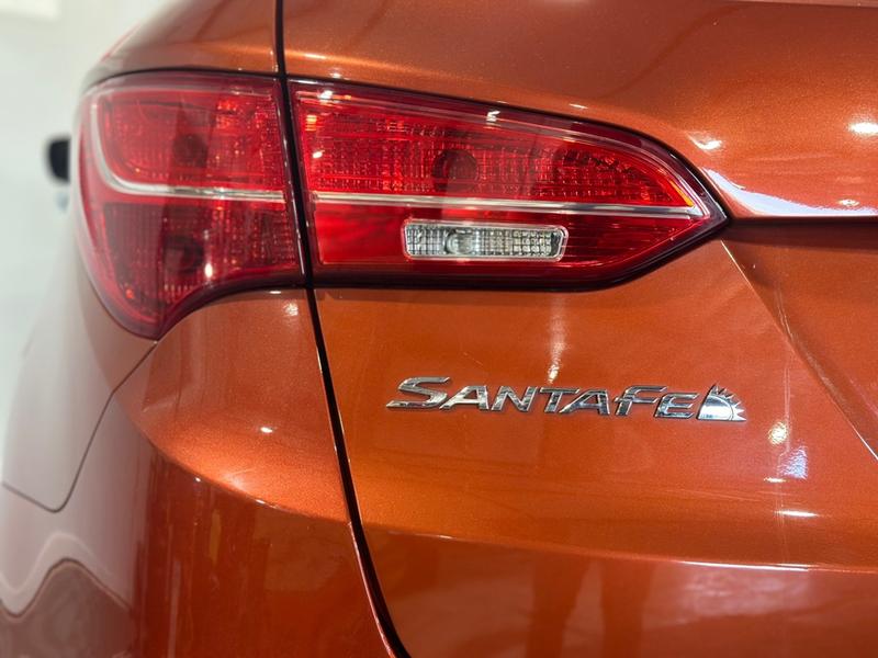 Hyundai Santa Fe 2013 price $9,999