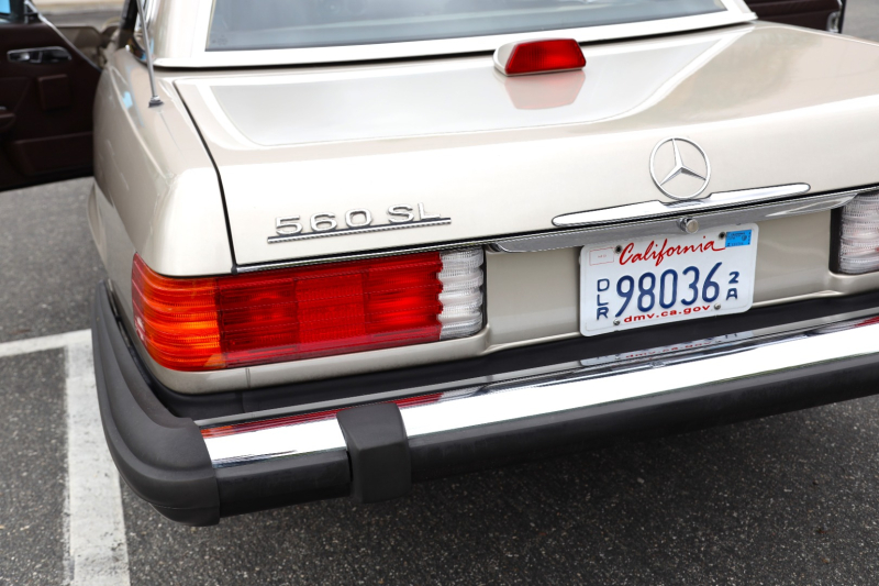 Mercedes-Benz SL-Class 1987 price $33,955