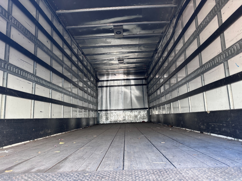  Freightliner M2 26' Box Truck 2017 price 