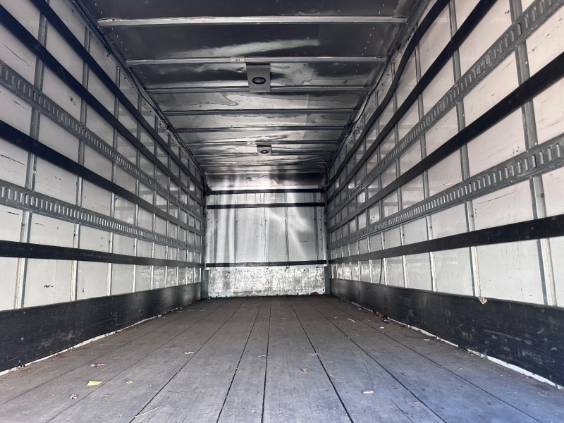  Freightliner M2 26' Box Truck 2017 price 