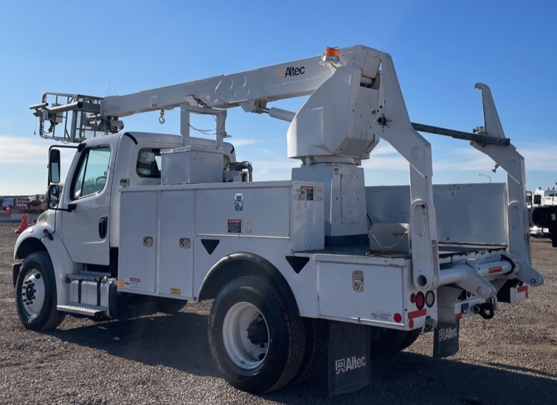 Freightliner M2 106 Altec A40P Cable Placer 2014 price $119,000