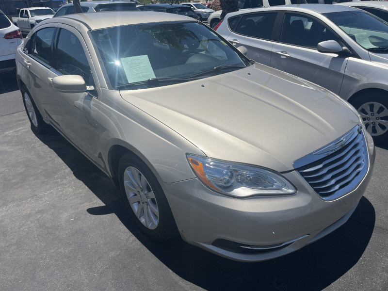 Chrysler 200 2014 price $12,995