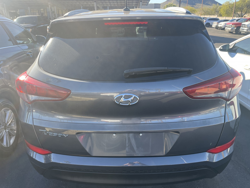 Hyundai Tucson 2016 price $13,995