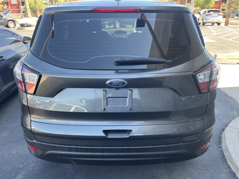 Ford Escape 2018 price $13,995