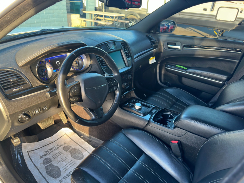 Chrysler 300 2018 price $17,995