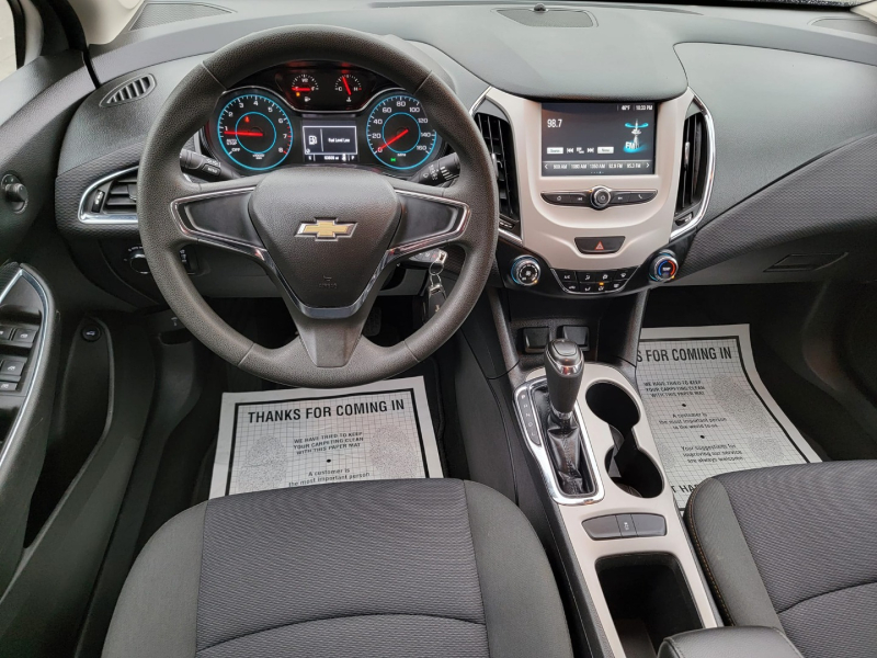 Chevrolet Cruze 2017 price $12,999