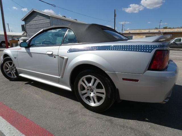 Ford Mustang 2000 price $8,000