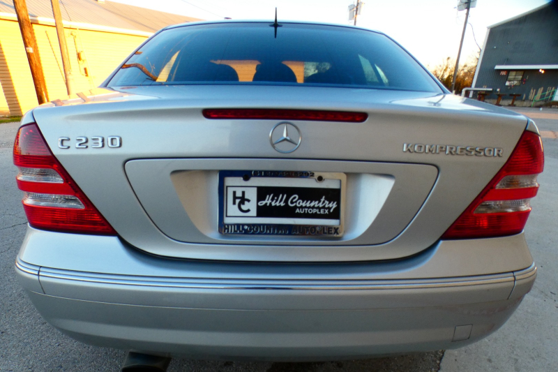 Mercedes-Benz C-Class 2005 price $5,000