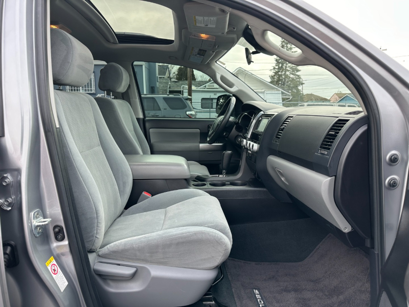 Toyota Sequoia 2019 price $34,995
