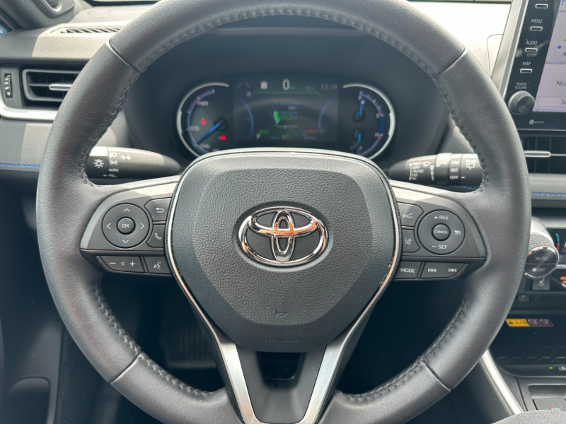 Toyota RAV4 2022 price $37,995