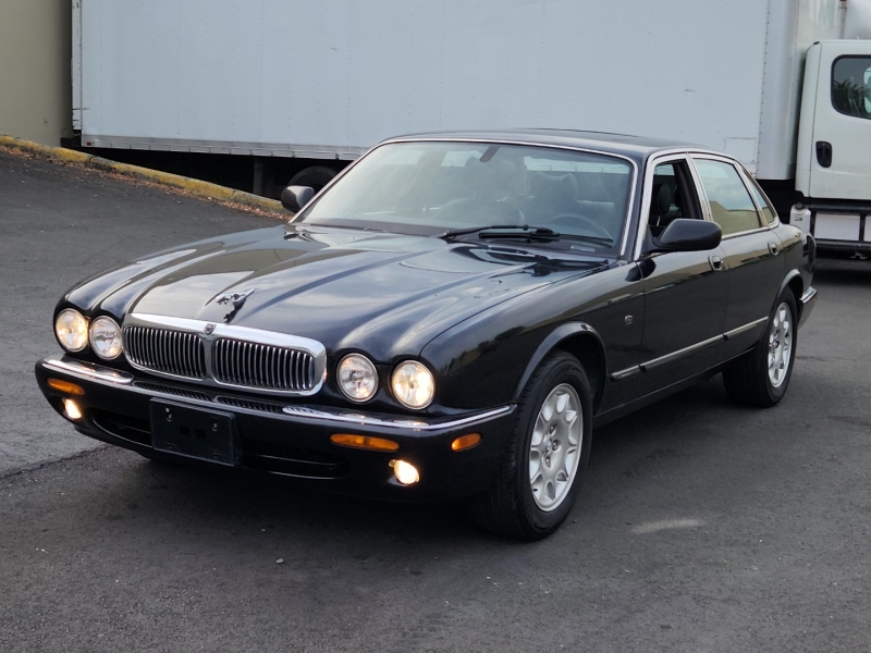 Jaguar XJ 2002 price $4,500