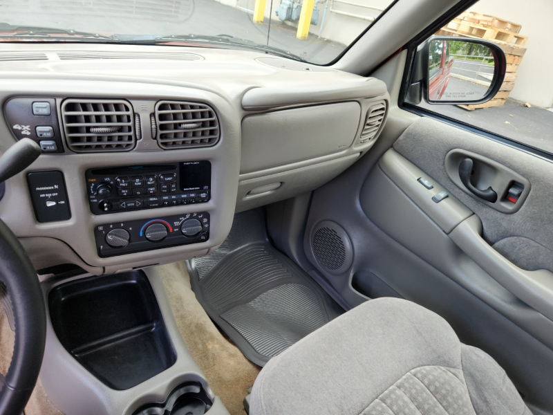 Chevrolet S-10 2000 price $7,500