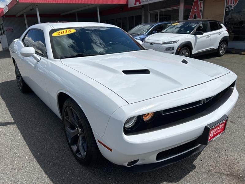 Dodge Challenger 2018 price $19,999