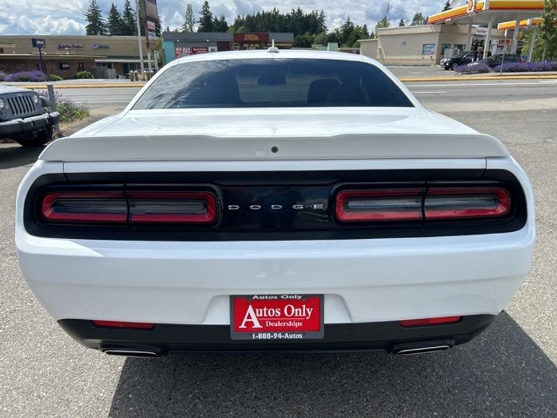 Dodge Challenger 2018 price $19,999