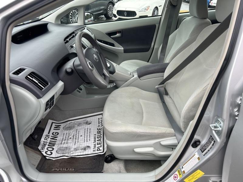 Toyota Prius 2010 price $12,999
