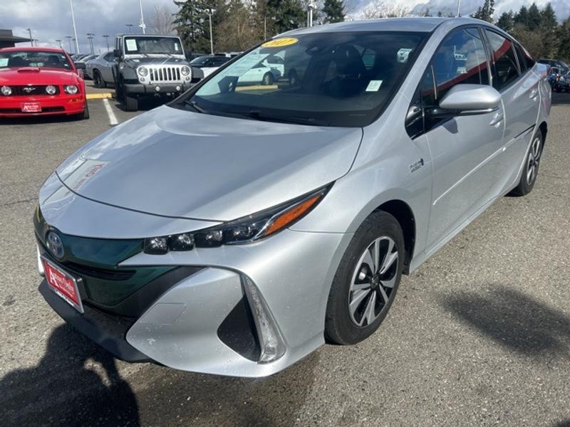 Toyota Prius Prime 2017 price $16,999