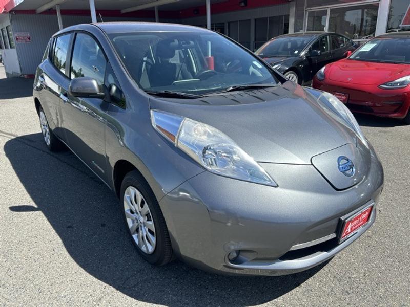 Nissan Leaf 2015 price $6,555