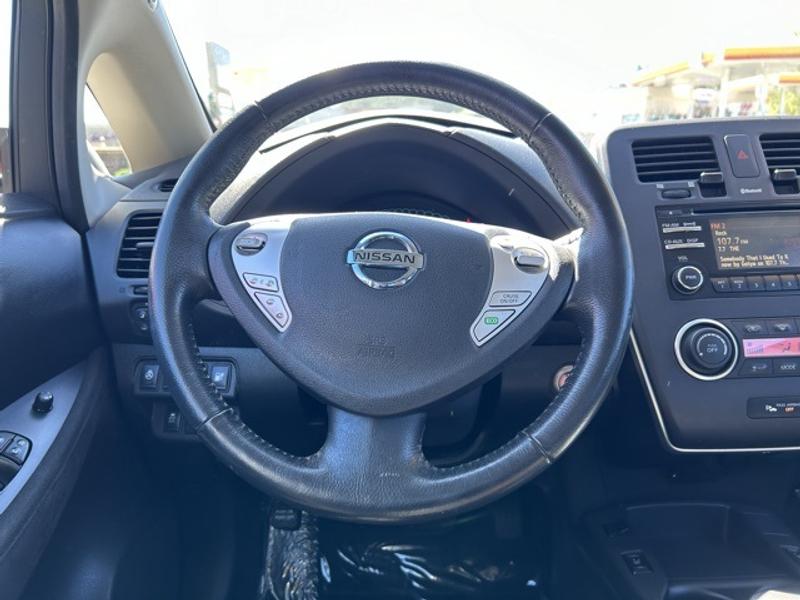 Nissan Leaf 2015 price $6,556
