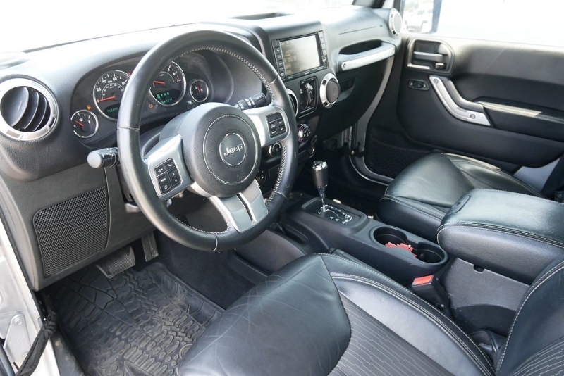 Jeep Wrangler 2015 price $27,995