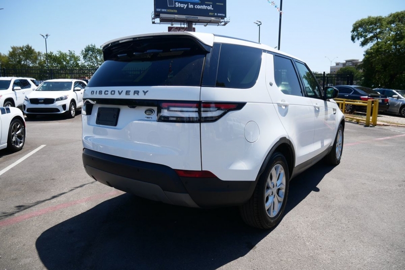 Land Rover 2019 price $33,995