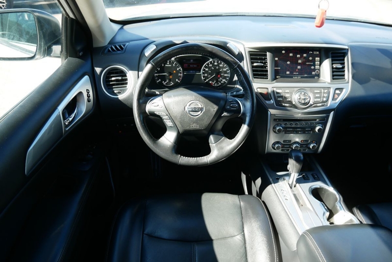 Nissan Pathfinder 2020 price $25,495