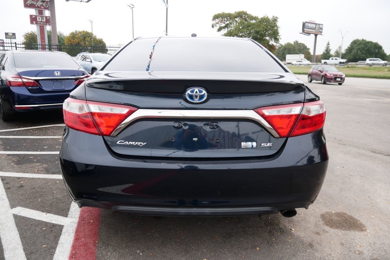 Toyota Camry 2015 price $17,495