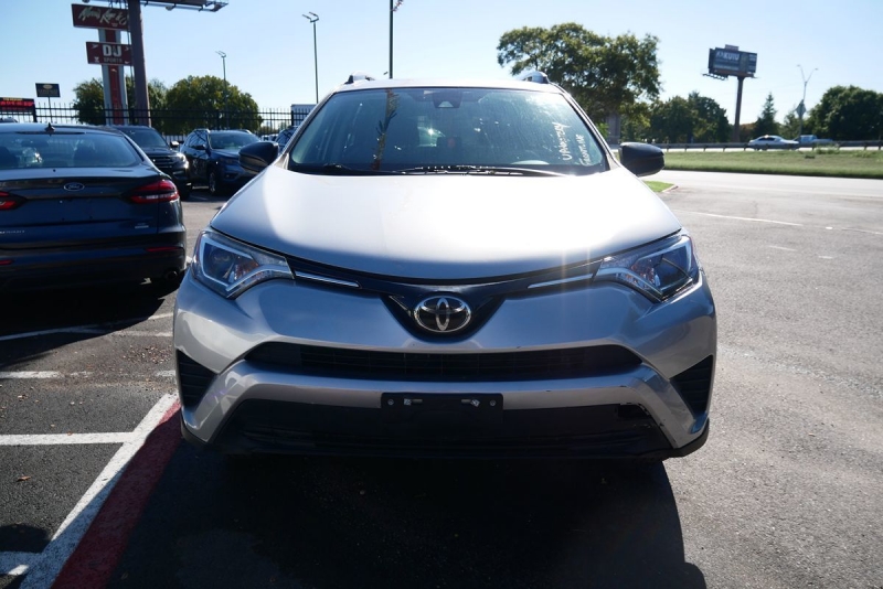 Toyota RAV4 2018 price $22,495