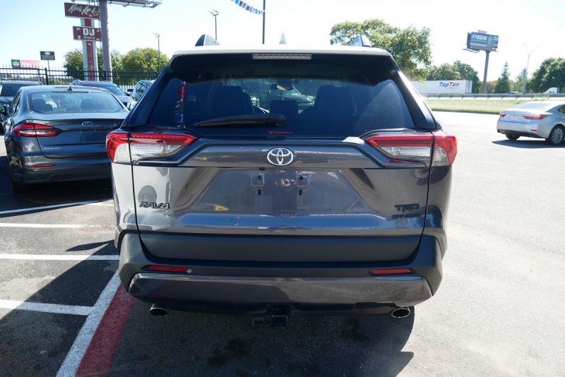 Toyota RAV4 2020 price $35,995