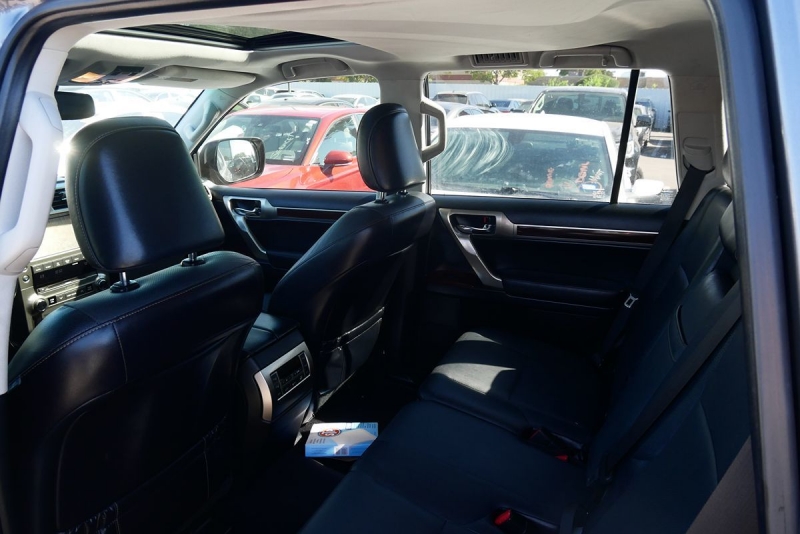 Lexus GX 2018 price $39,995