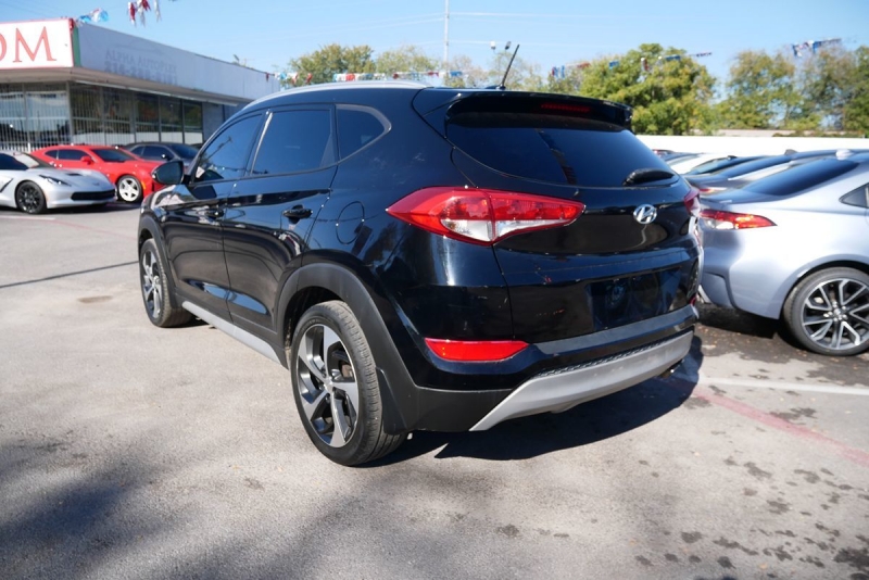 Hyundai Tucson 2017 price $15,995