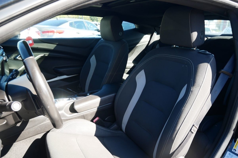 Chevrolet Camaro 2018 price $23,495