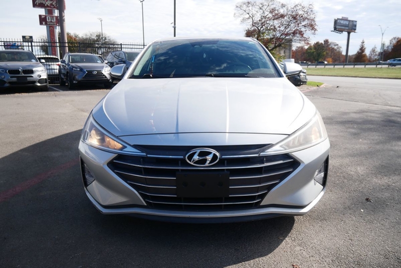 Hyundai Elantra 2019 price $16,995