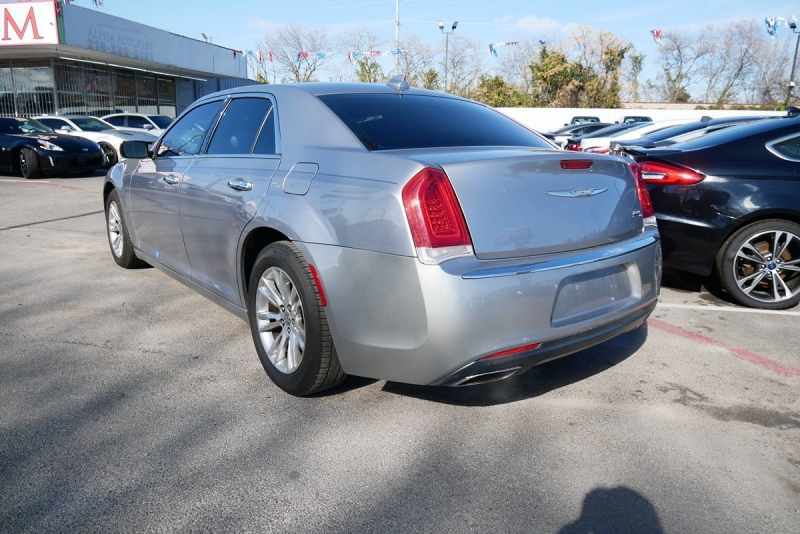 Chrysler 300 2016 price $19,995