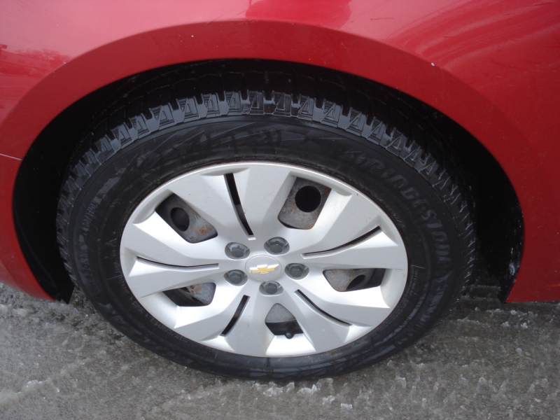 Chevrolet Cruze 2012 price $8,990