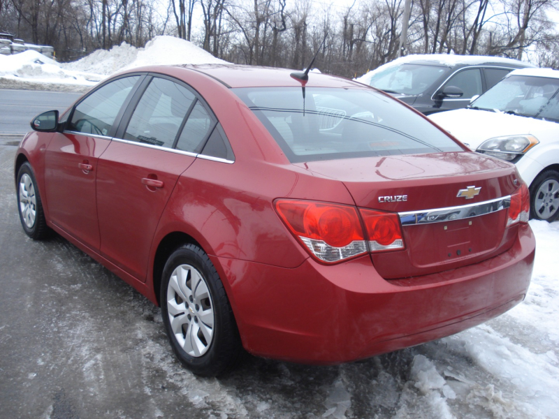 Chevrolet Cruze 2012 price $8,990