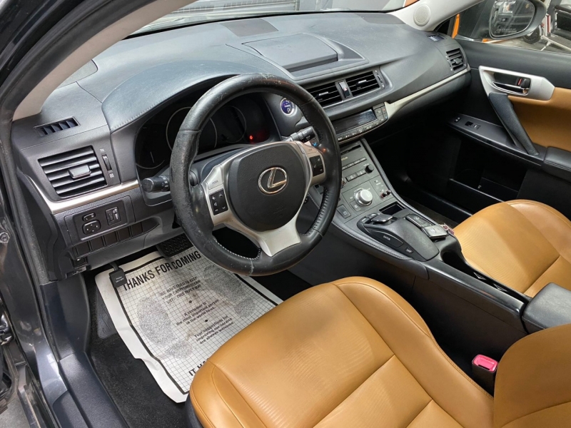 Lexus CT 200h 2011 price $10,800