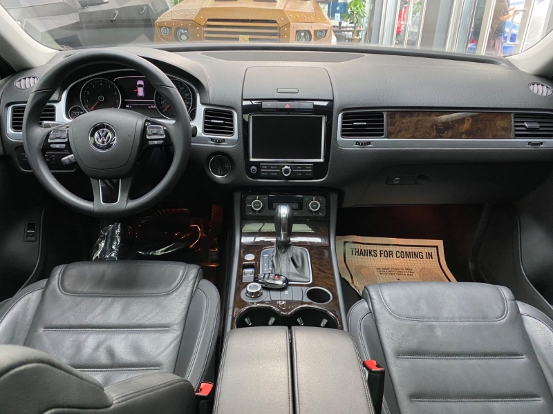 Volkswagen Touareg 2013 price $29,500