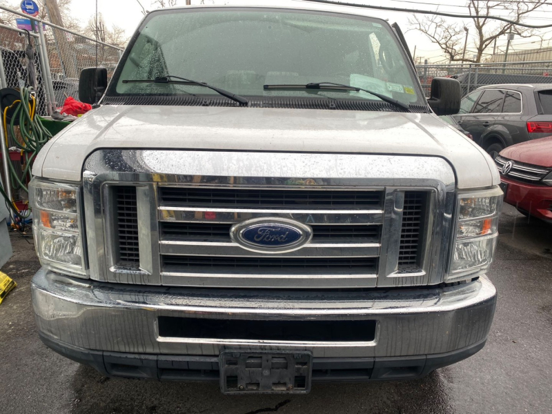 Ford Econoline Wagon 2012 price $13,500