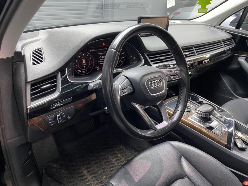 Audi Q7 2017 price $19,500